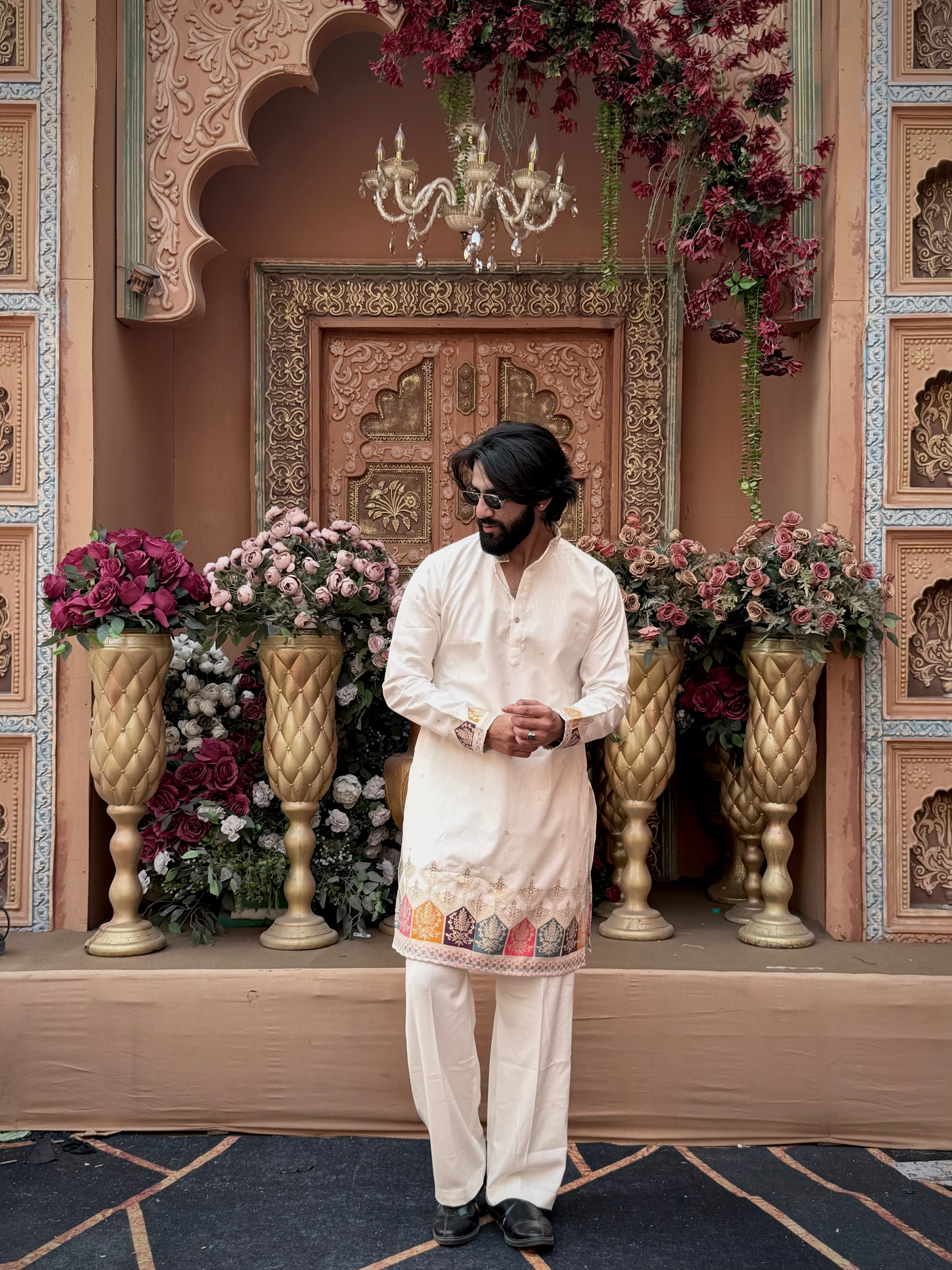 RANG MINARA GEOMETRIC PATTERN EXCLUSIVE KURTA