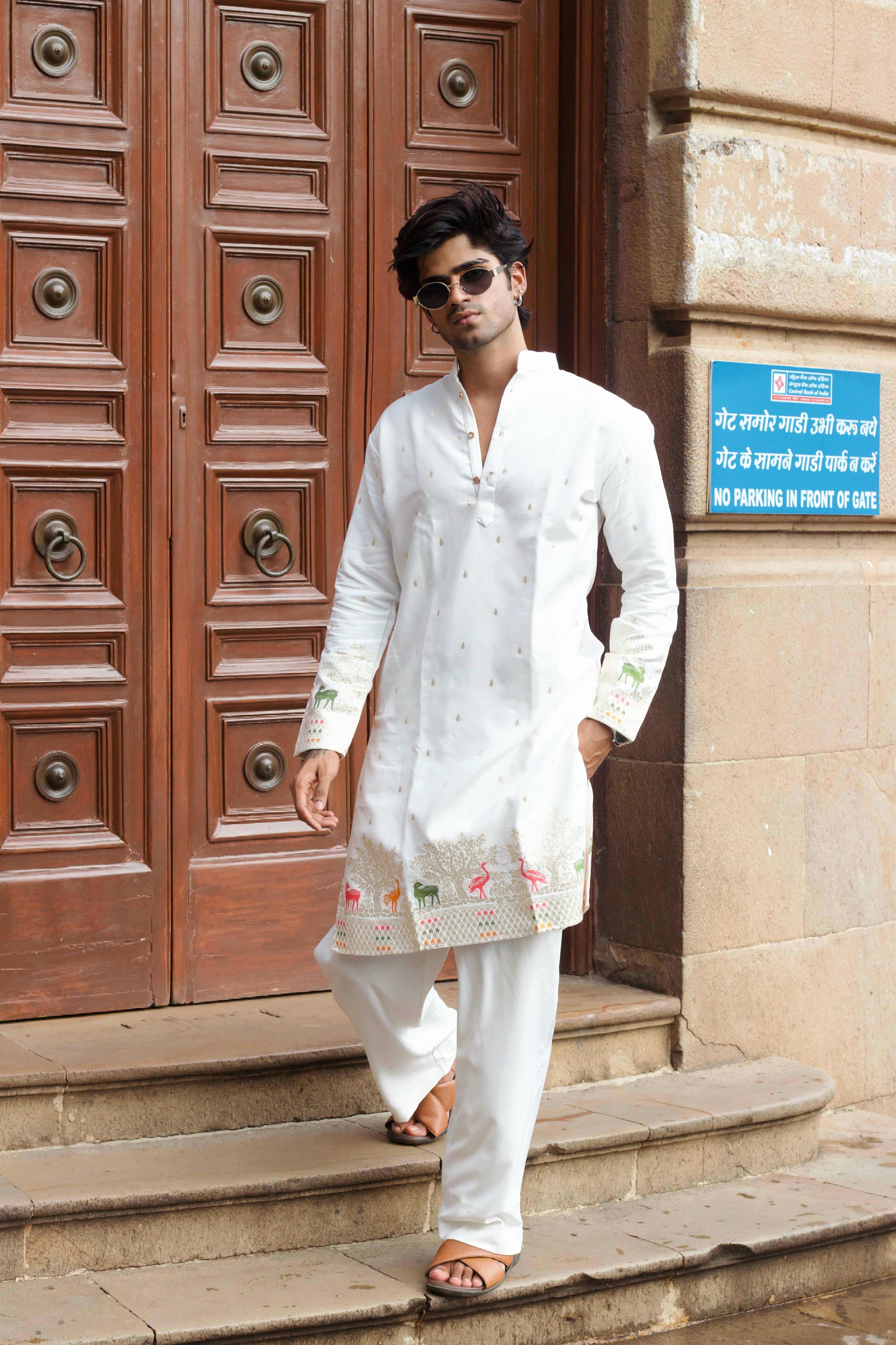 WHITE VANTARA PATTERN JACQUARD DESIGNER KURTA