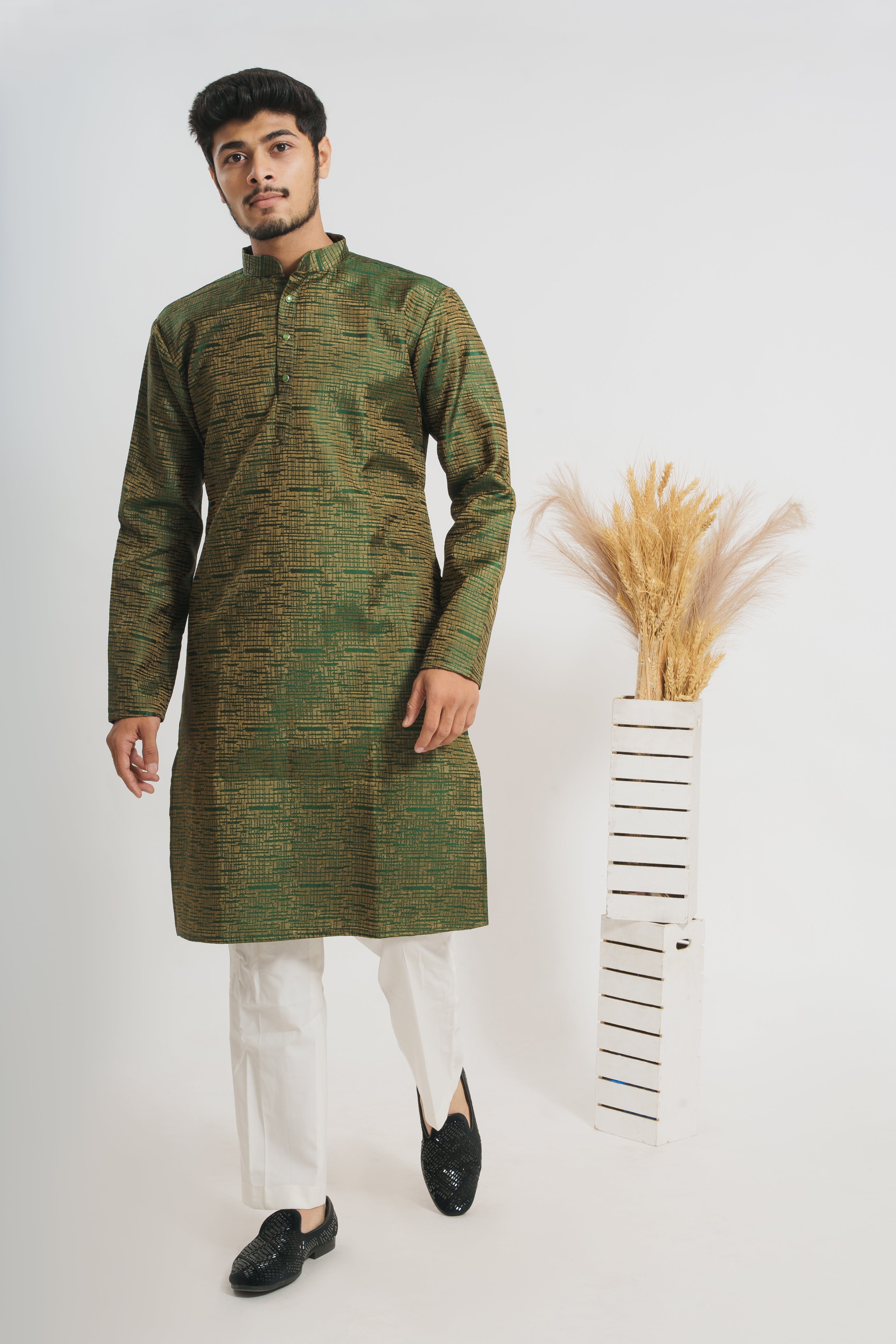 DARK GREEN GOLDEN SHINY STRUCTURED JACQUARD DESIGNER KURTA