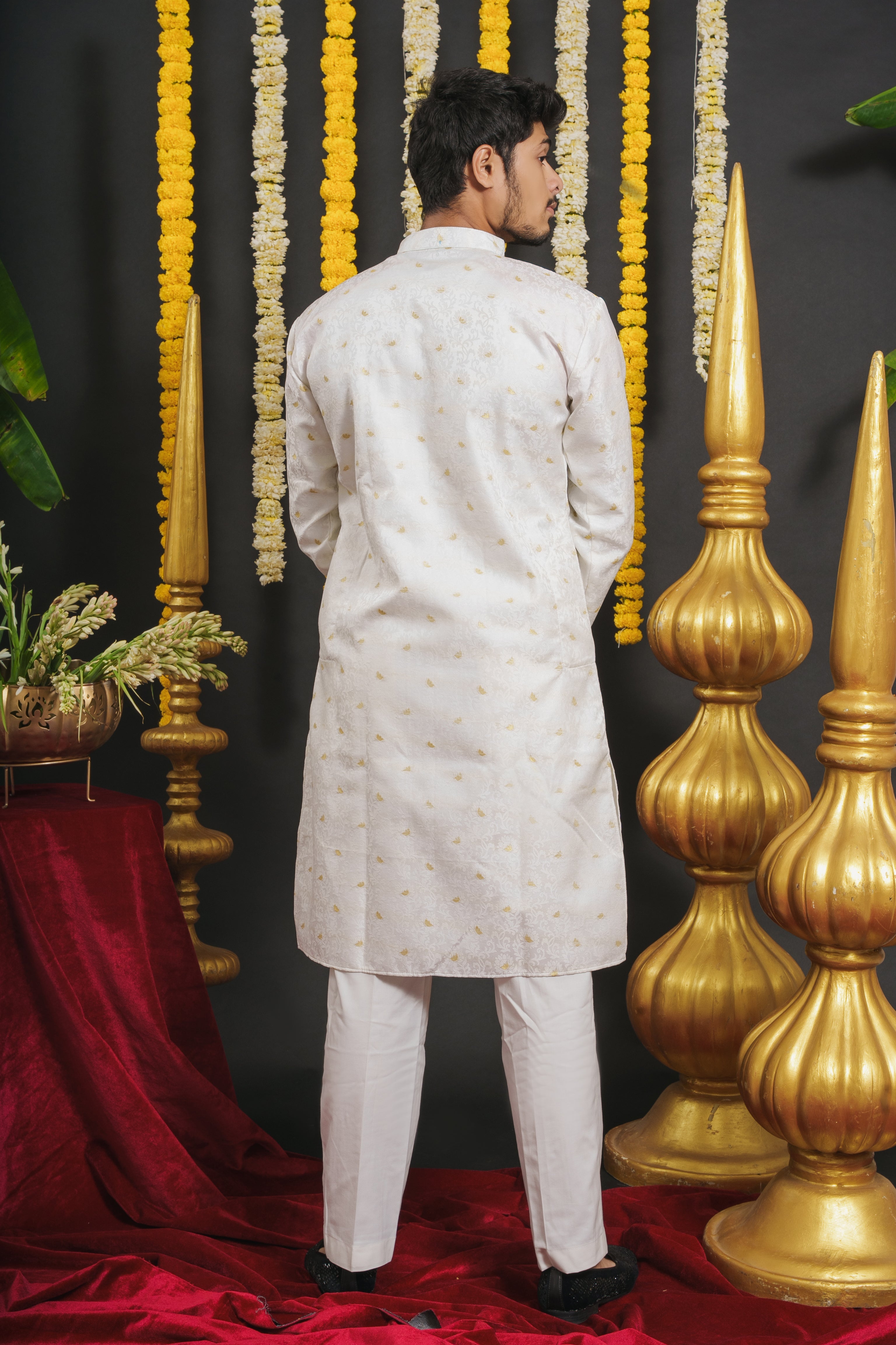 WHITE FLORAL SELECTED JACQUARD DESIGNER KURTA