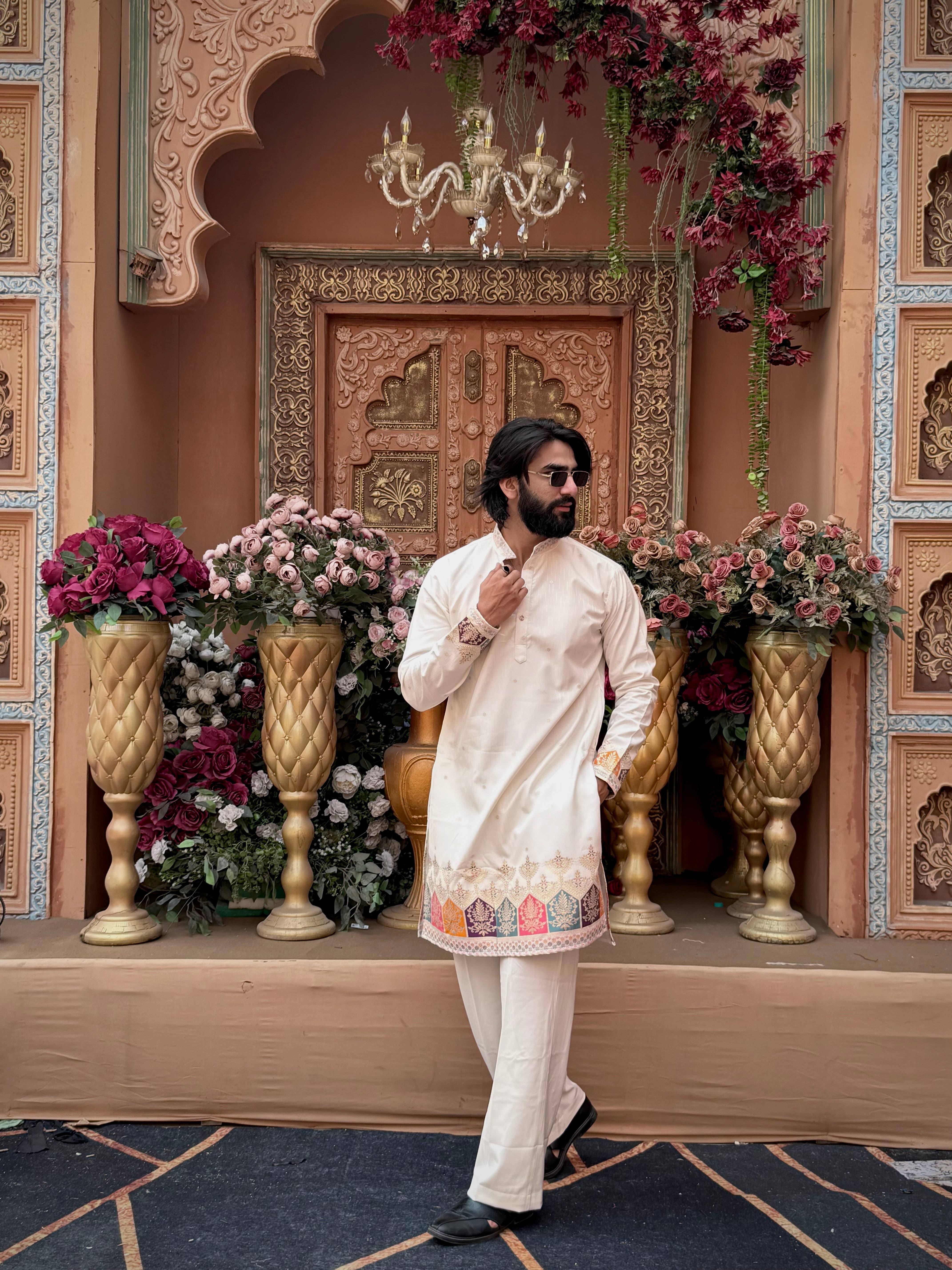 RANG MINARA GEOMETRIC PATTERN EXCLUSIVE KURTA