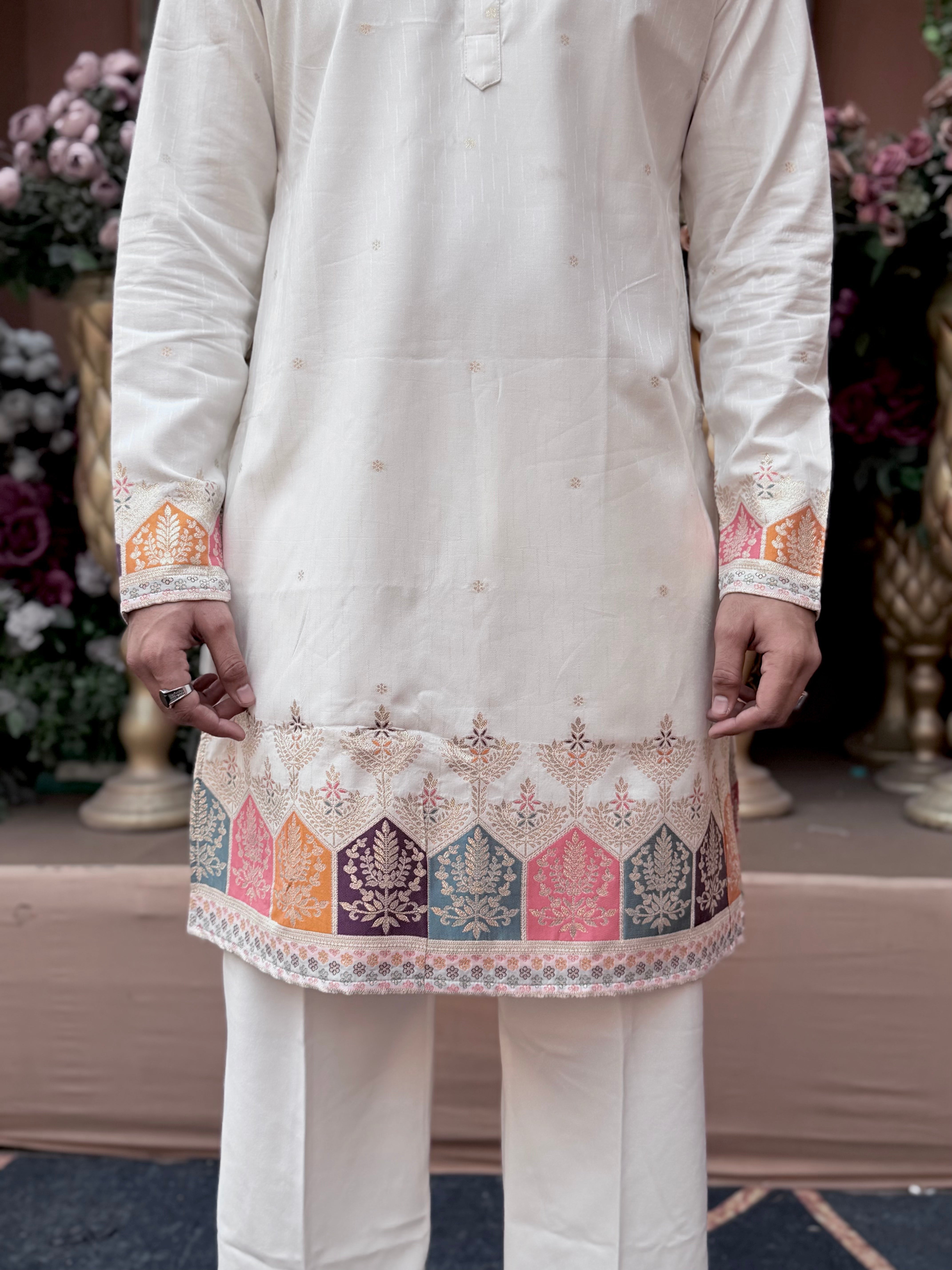 RANG MINARA GEOMETRIC PATTERN EXCLUSIVE KURTA