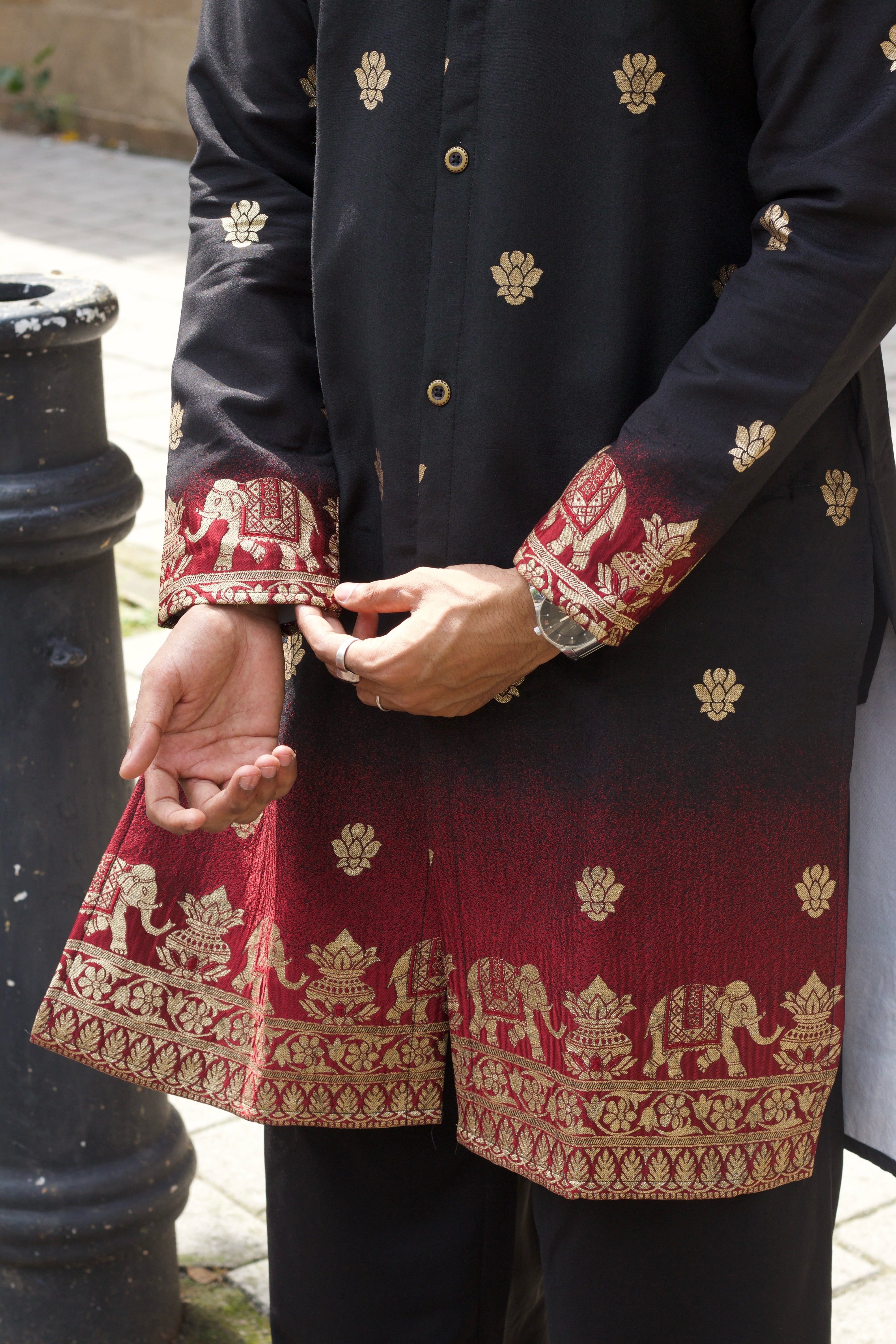 BLACK RED FADE REGAL ELEPHANT WEAVE JACQUARD KURTA