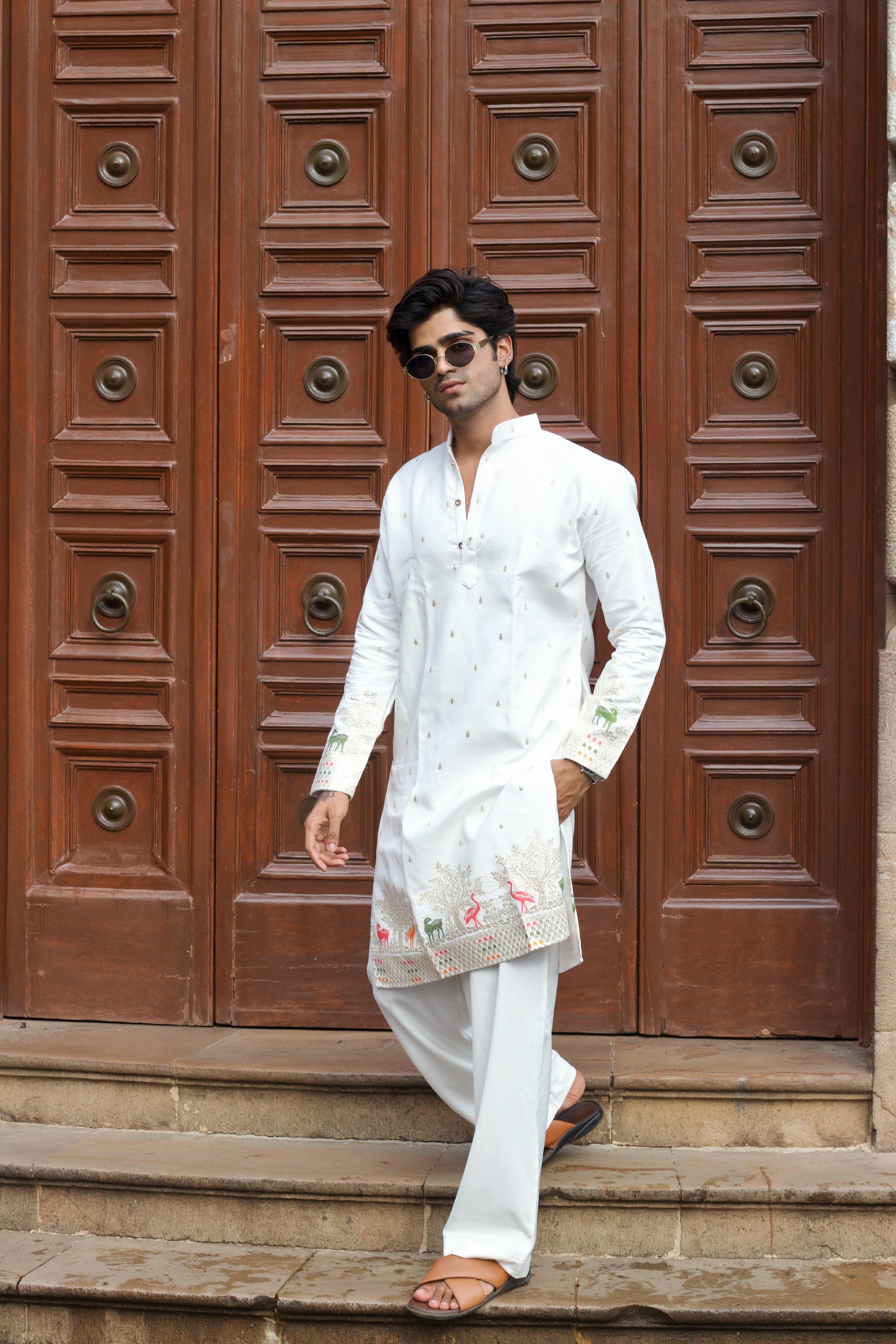 WHITE VANTARA PATTERN JACQUARD DESIGNER KURTA