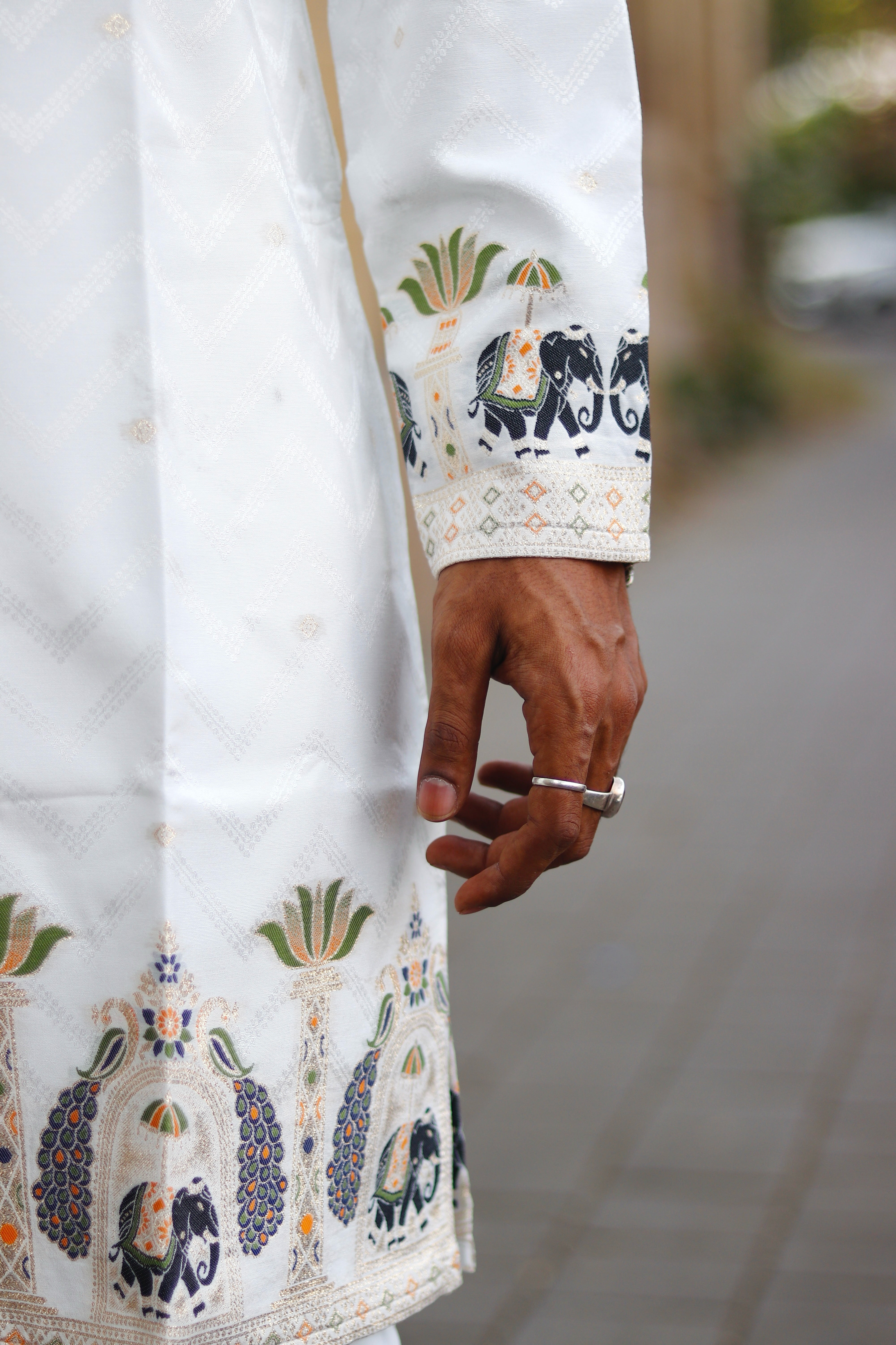 WHITE MOR GAJ EXCLUSIVE JACQUARD KURTA
