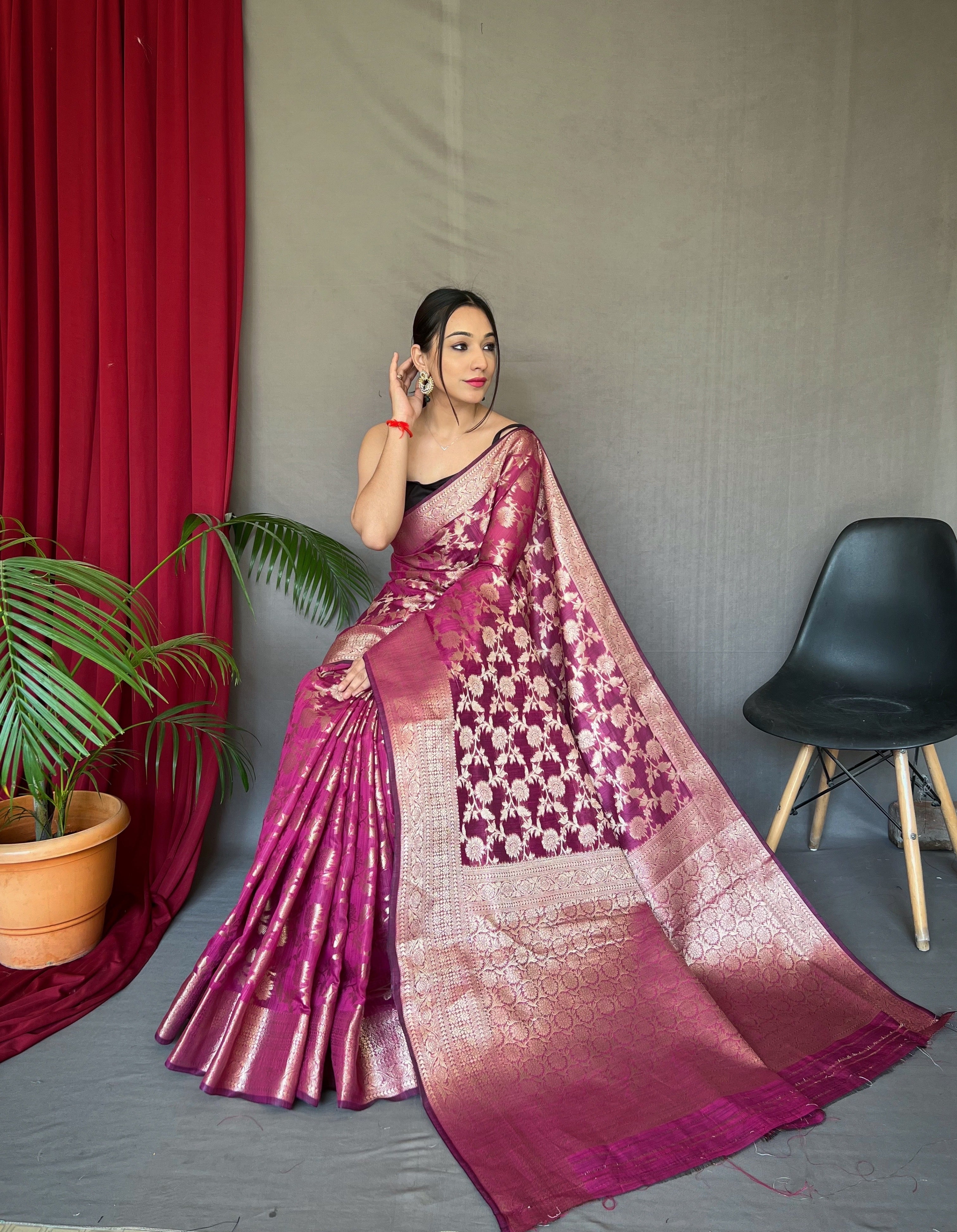 Burgundy Jhalak Cotton Linen Jaal Woven Saree