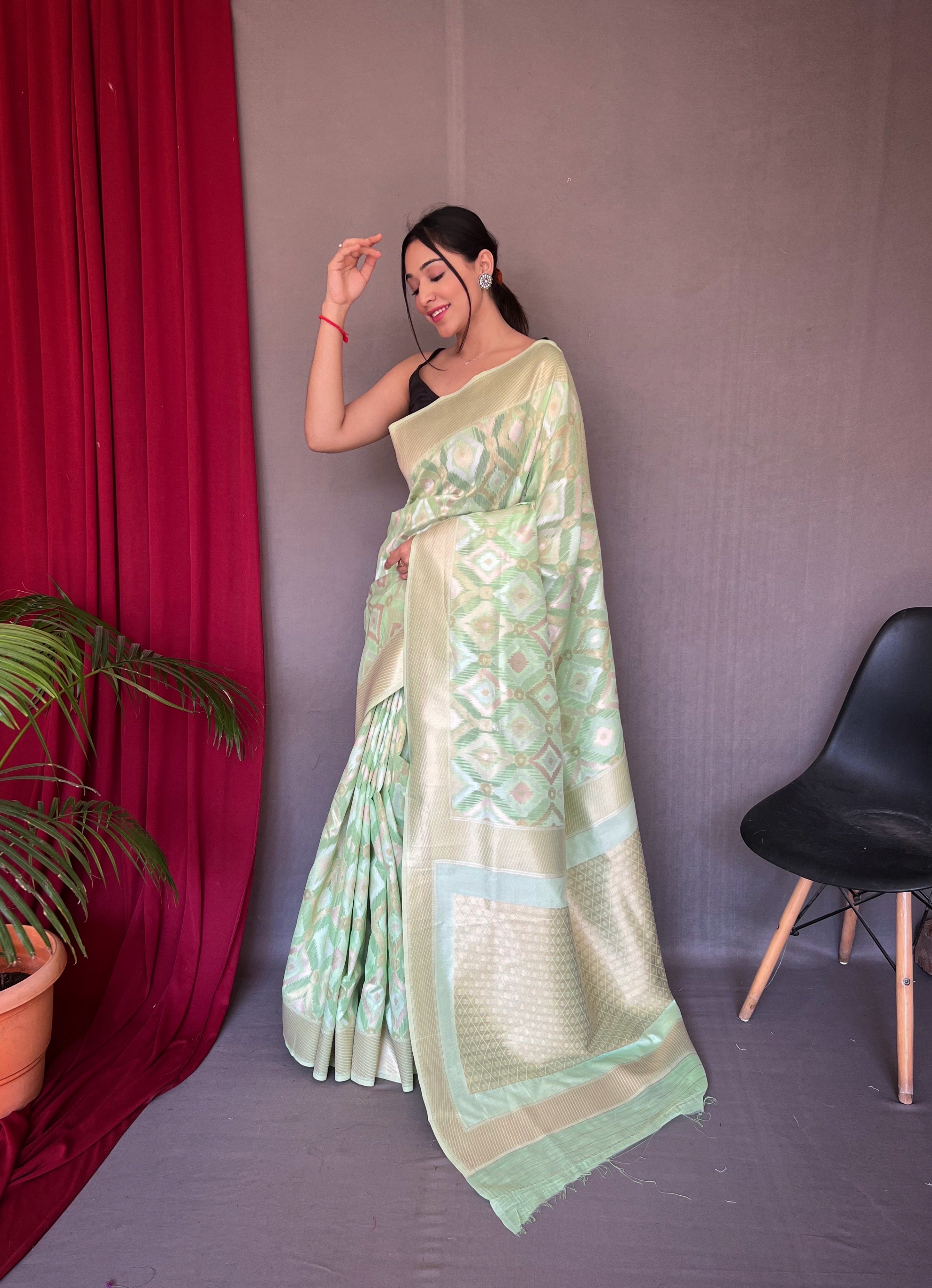 Muskaan Linen Ikat Woven Saree Pistachio Green