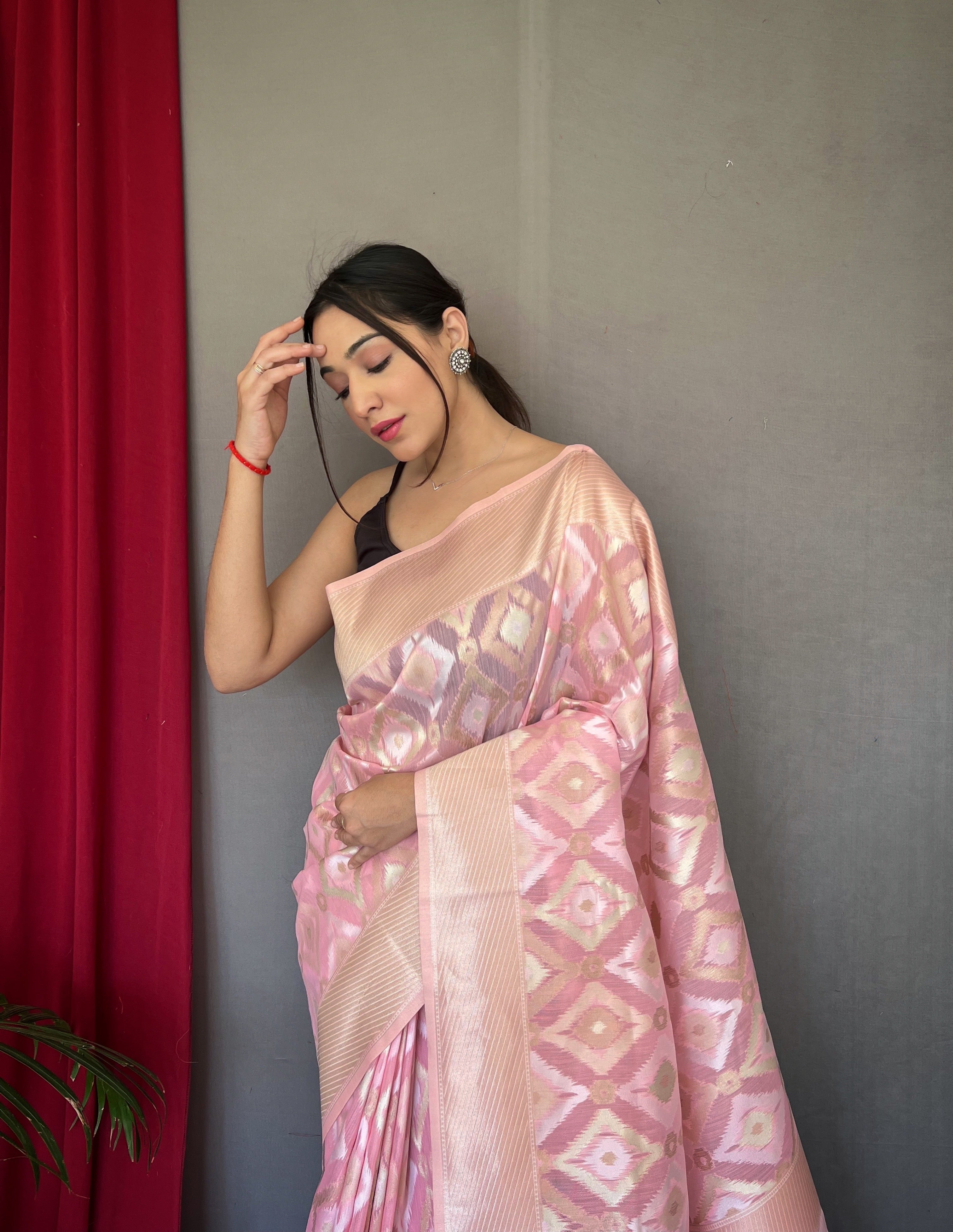 Muskaan Linen Ikat Woven Saree Baby Pink